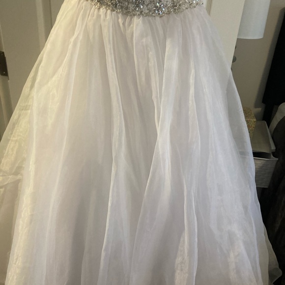 Sitters Midgley Haute Couture White Diamonds & a few pearls Wedding Dress size 6 - Picture 9 of 16